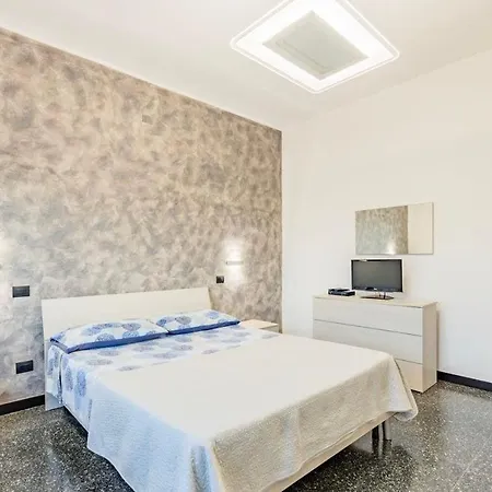 Ad Un Passo Dal Mare * Savona